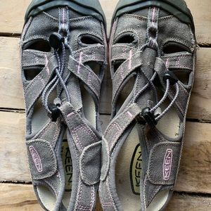 KEEN Women’s size 9.5 CLEAN, GREAT CONDITION